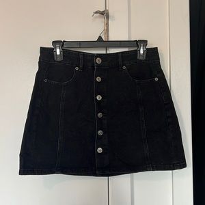 American Eagle Hi-Rise A-Line Black Button Down Jean Skirt — Size: 4